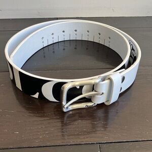 VOLCOM Trailer PU Belt White w/ Black Print Polyurethane Silver Tone Buckle Mens